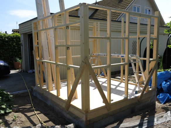 31 maj 14 trädgårdsboden