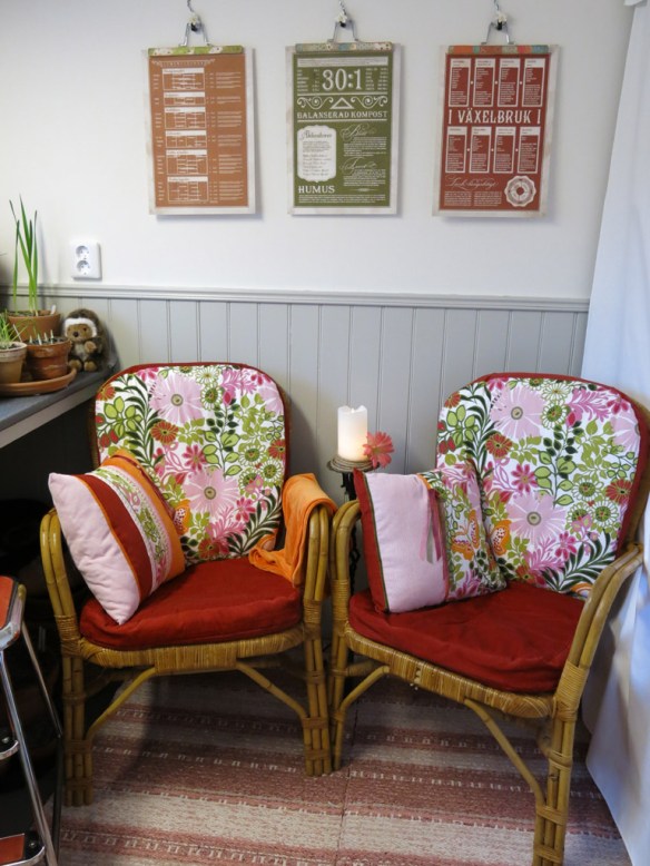 5 feb 15 trädgårdsbod trädgårdsrum korgstolar