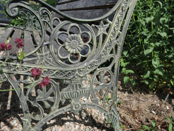 4 juni 16 gjutjärnsbänk 2